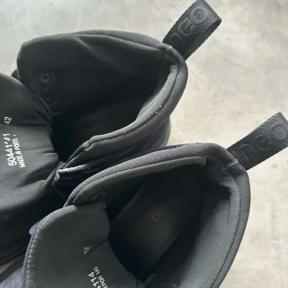 Hugo Boots - Picture 8 of 10